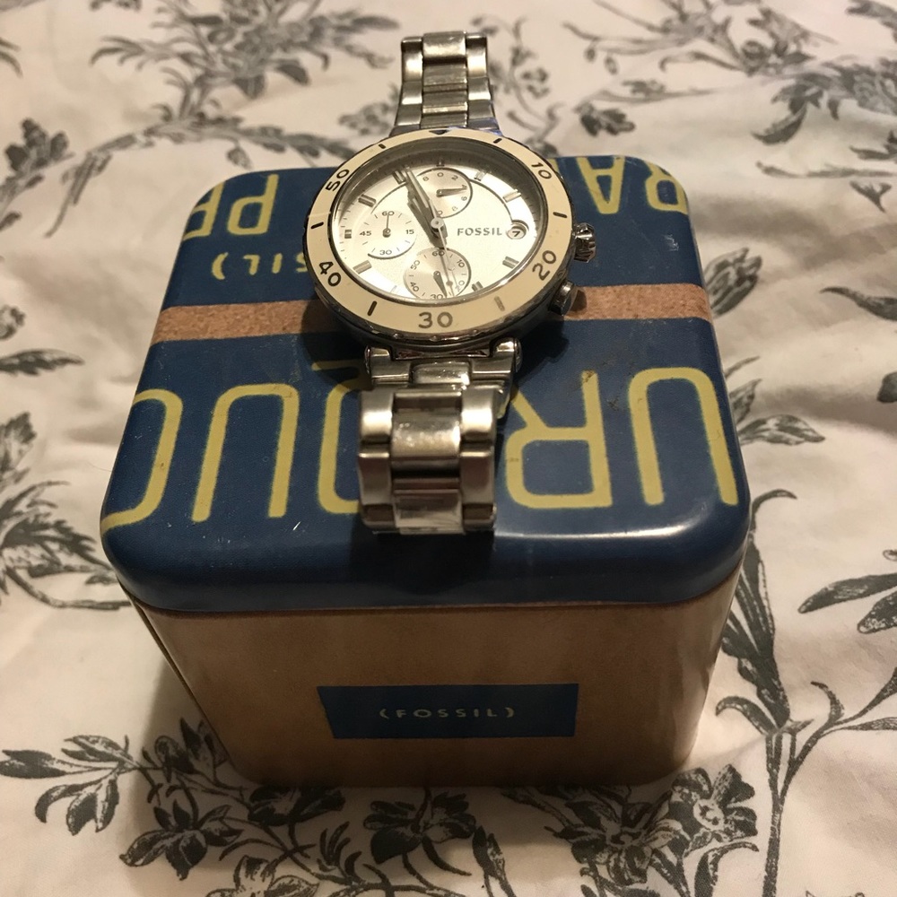Fossil Silver Watch - Picture 4 of 6